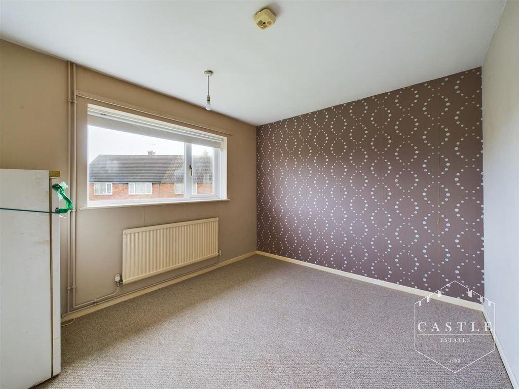 2 bed flat for sale in Newlands Road, Barwell, Leicester LE9, £80,000