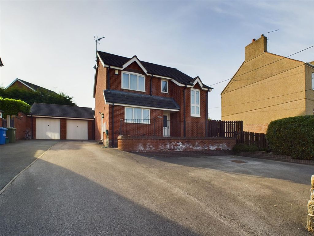 3 bed detached house for sale in Top Road, Summerhill, Wrexham LL11, £240,000