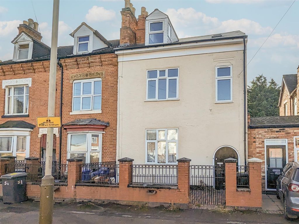 5 bed end terrace house for sale in Overton Road, Leicester LE5, £290,000