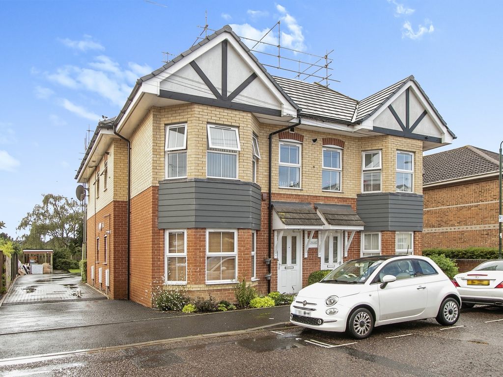 1 bed flat for sale in Calvin Road, Winton, Bournemouth BH9, £180,000