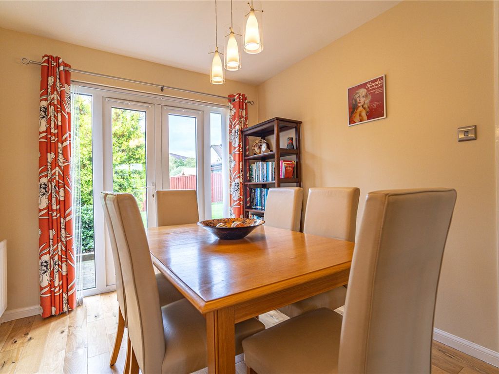3 bed detached house for sale in Oronsay Gardens, Old Kilpatrick, Glasgow G60, £255,000