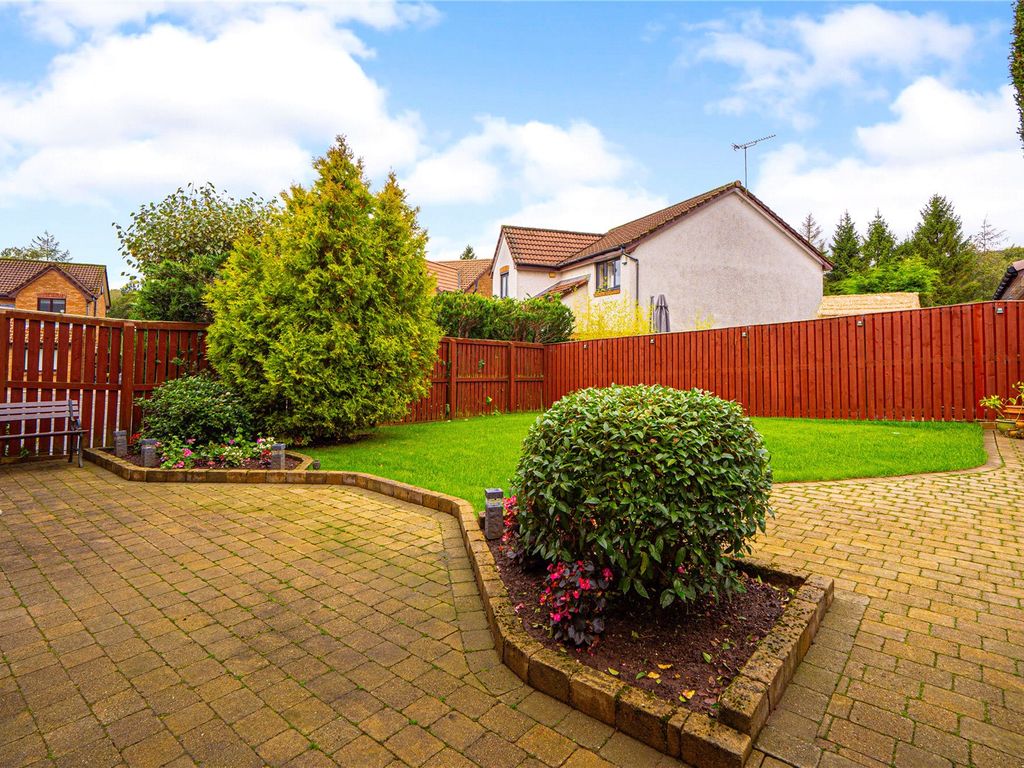 3 bed detached house for sale in Oronsay Gardens, Old Kilpatrick, Glasgow G60, £255,000