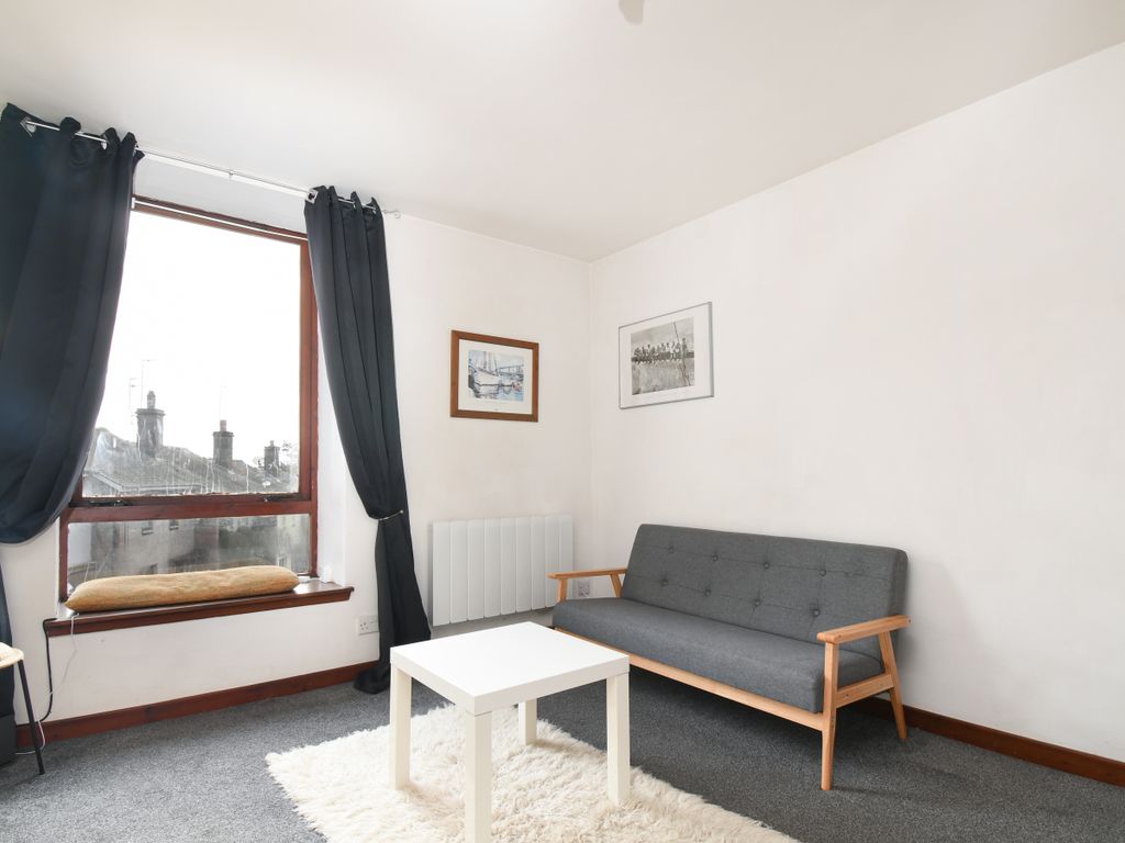1 bed flat for sale in Castle Street, Montrose DD10, £40,000
