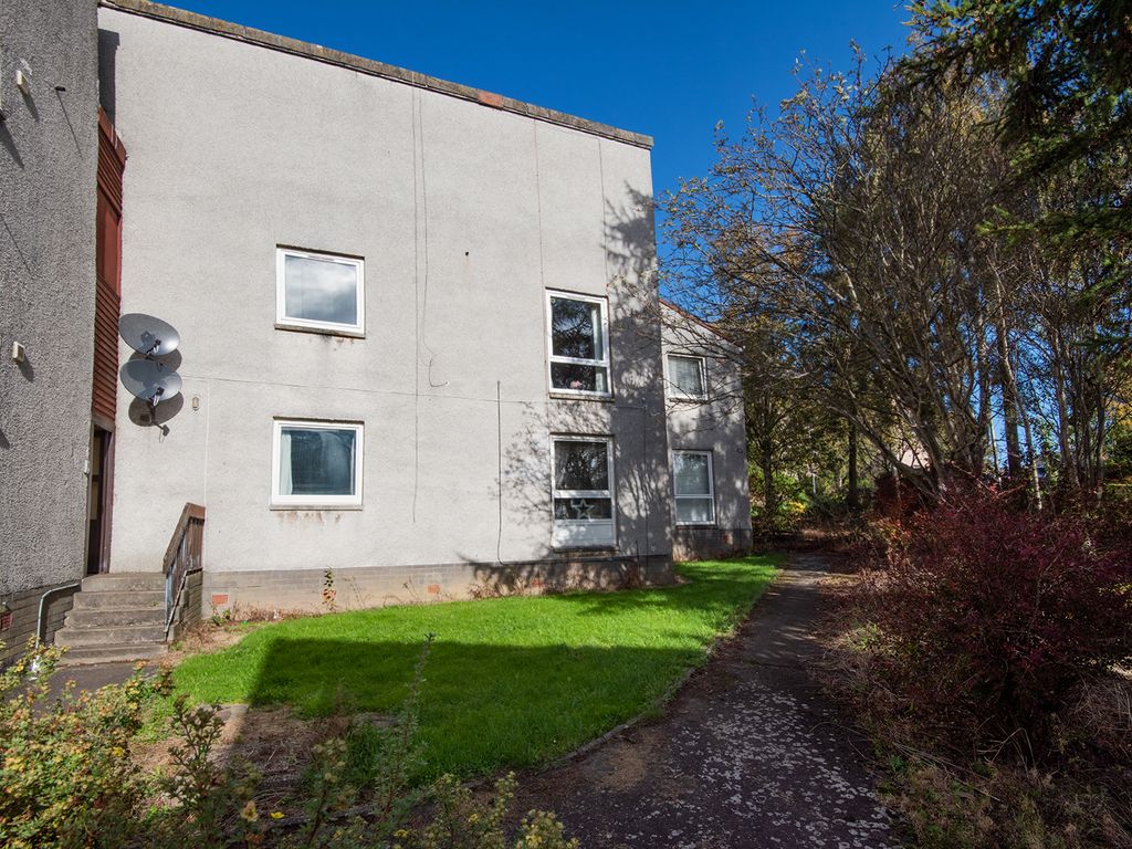 2 bed flat for sale in Yarrow Terrace, Dundee DD2, £90,000