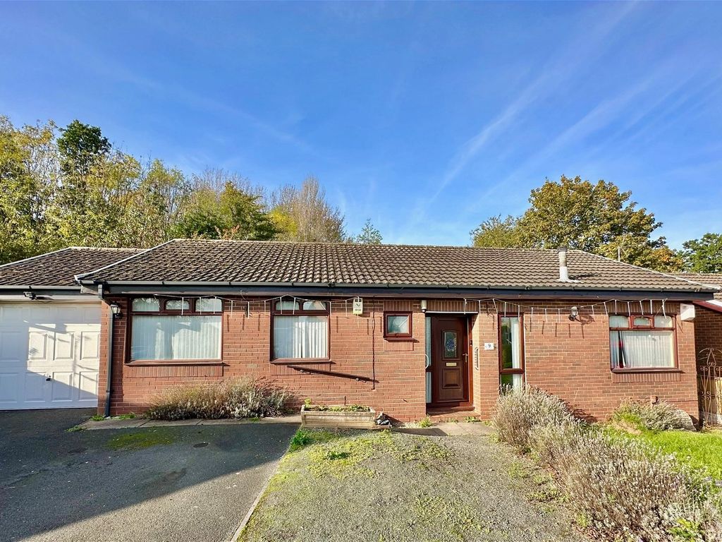 3 bed bungalow for sale in Carnoustie Drive, Sutton Hill, Telford TF7, £295,000