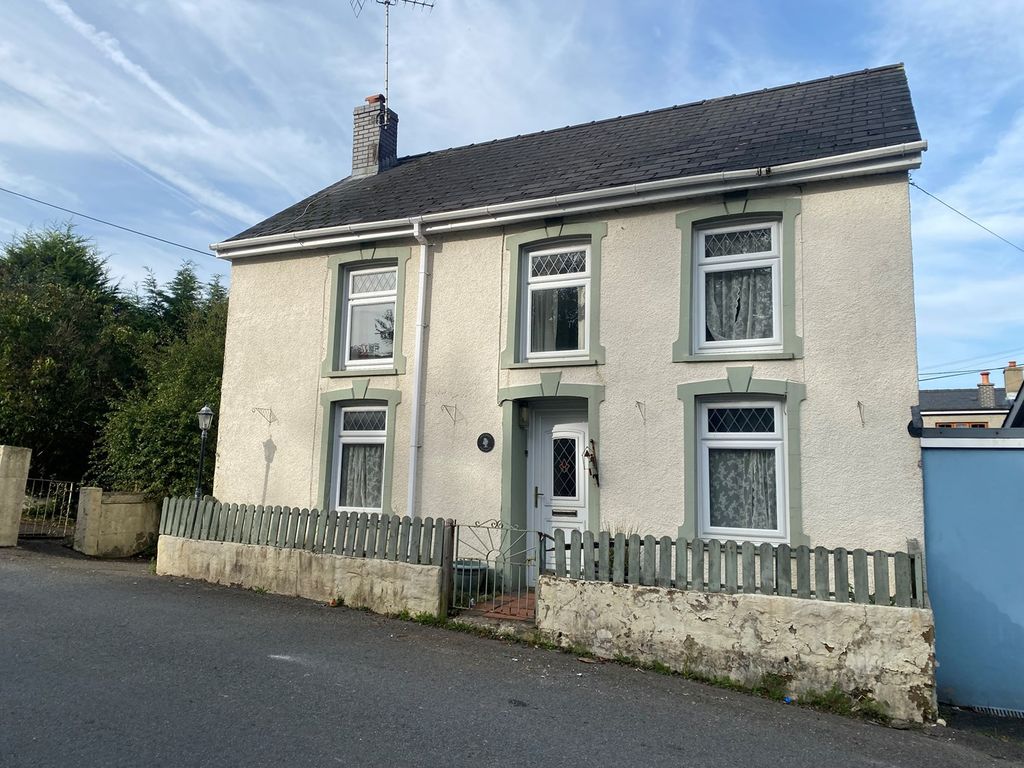 3 bed detached house for sale in Dewi Road, Tregaron SY25, £160,000