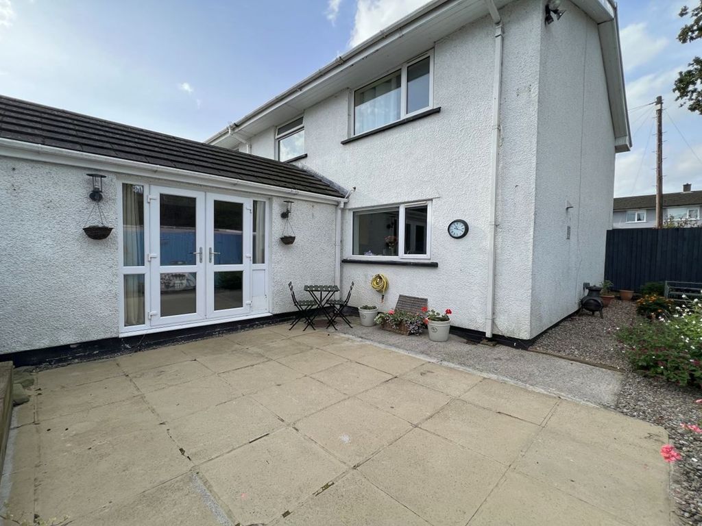 3 bed end terrace house for sale in Dan-Y-Bryn, Gilwern, Abergavenny NP7, £230,000