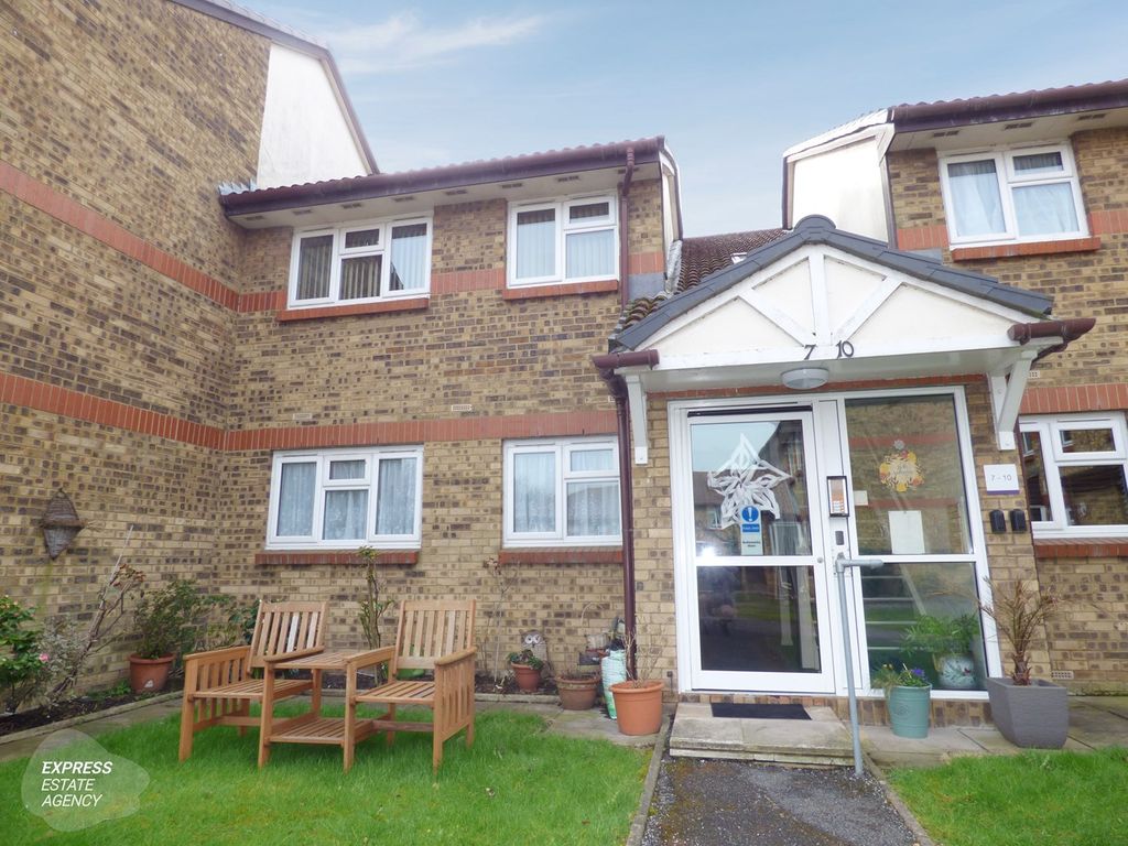2 bed property for sale in Chelwood Close, London E4, £190,000