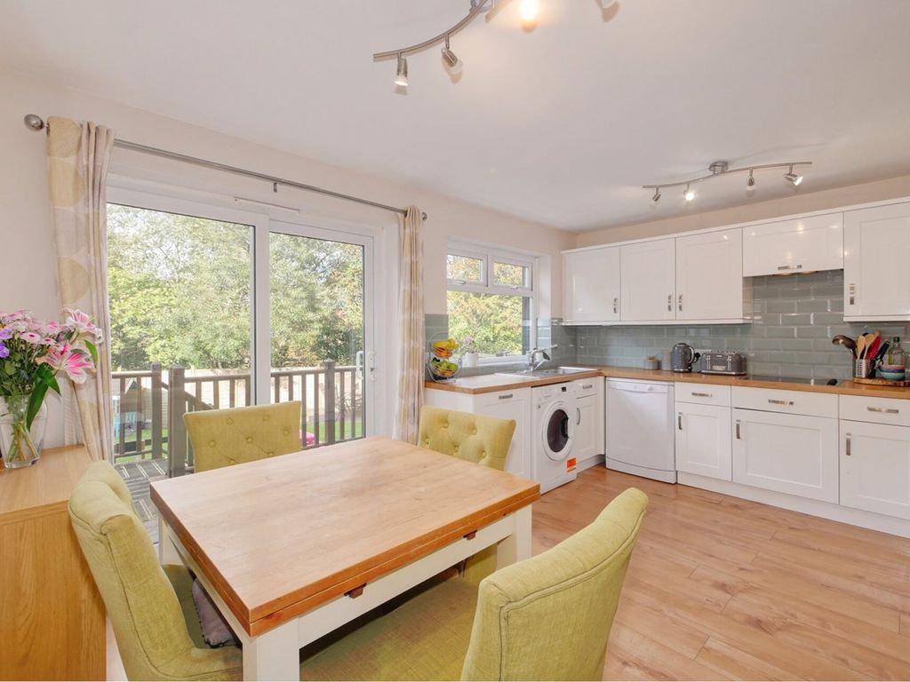 3 bed terraced house for sale in Danum Close, Hailsham BN27, £275,000