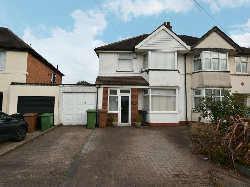 3 bed semi-detached house for sale in Arundel Crescent, Solihull B92, £280,000