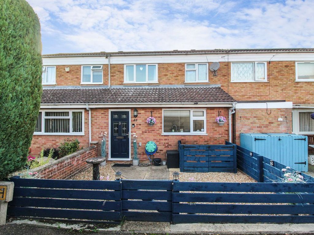 3 bed terraced house for sale in Bents Close, Clapham, Bedford MK41, £260,000