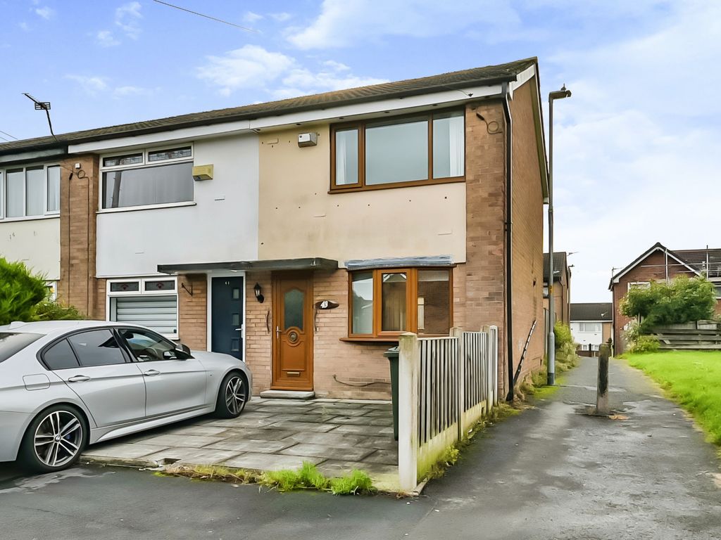 2 bed end terrace house for sale in Oxford Drive, Middleton, Manchester M24, £150,000