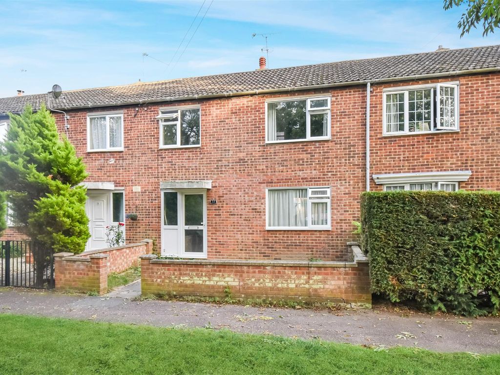 3 bed terraced house for sale in Maldon Court, Great Cornard, Sudbury CO10, £200,000