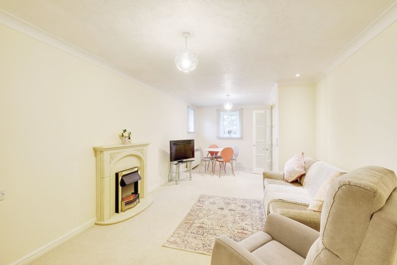 1 bed flat for sale in Compton Court, Bournemouth BH6, £120,000