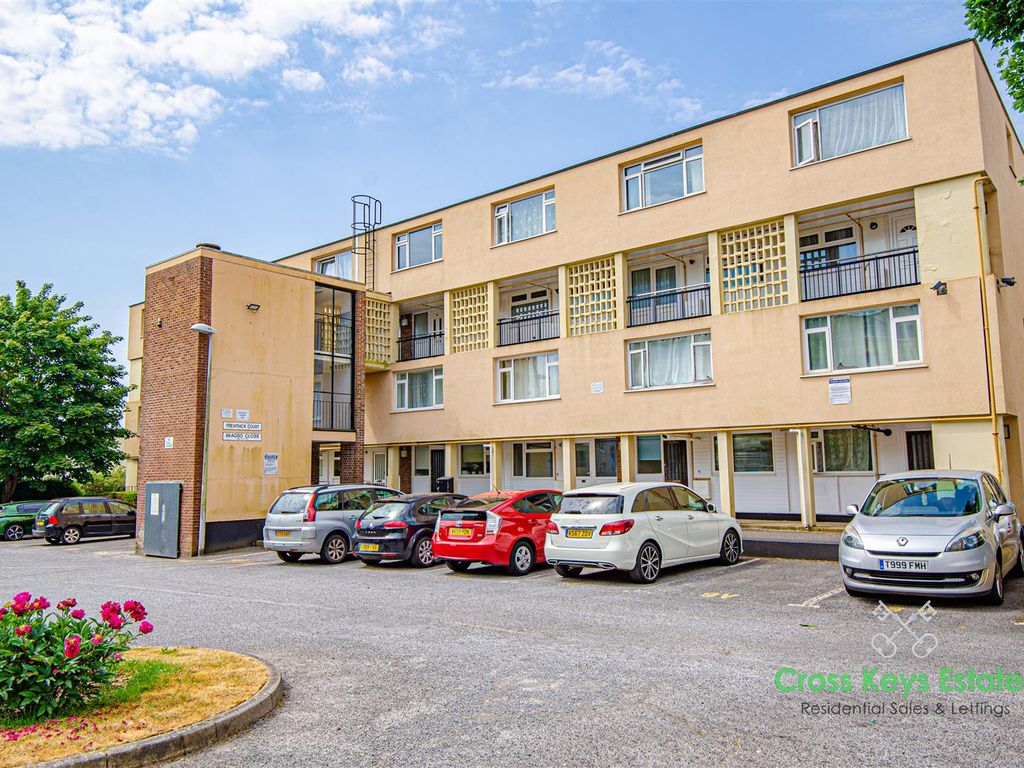 3 bed flat for sale in Vaagso Close, Plymouth PL1, £80,000