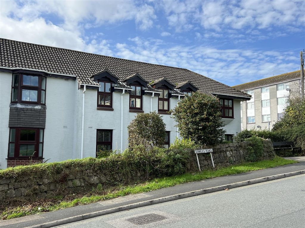 2 bed flat for sale in Chisholme Close, St Austell, St. Austell PL25, £110,000