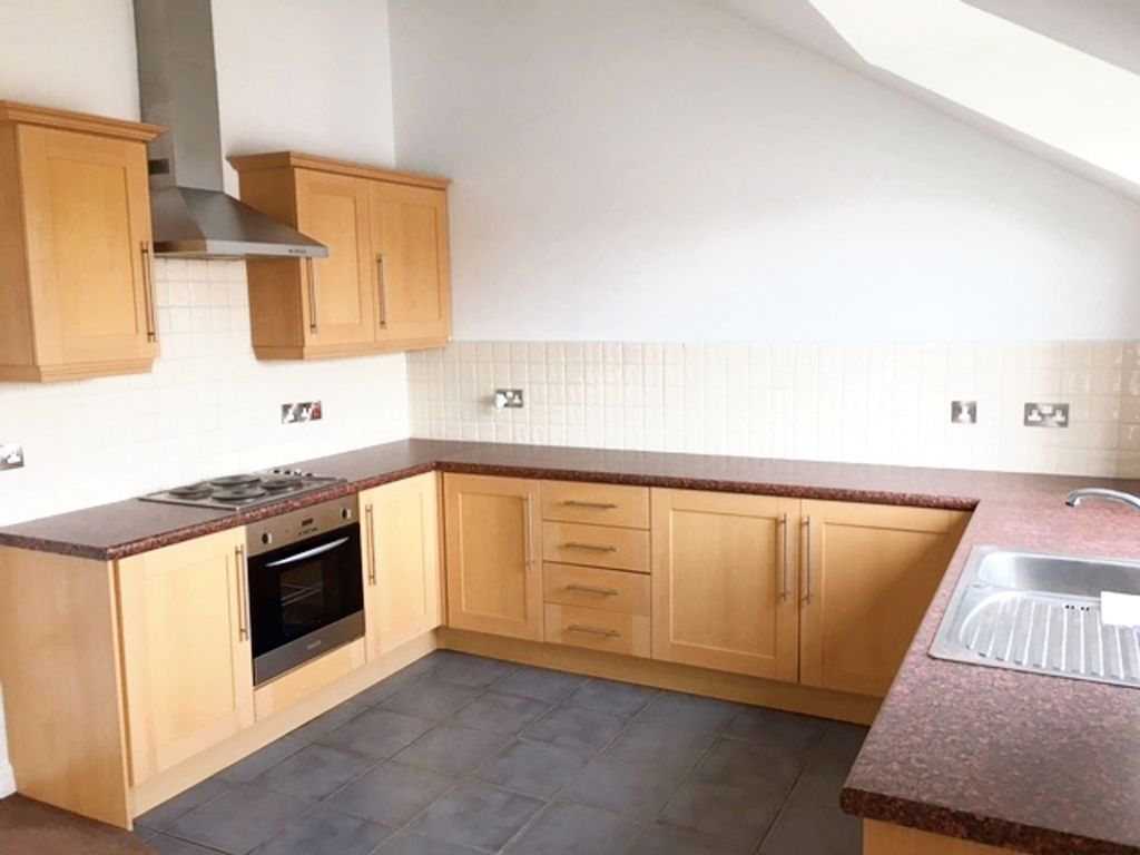 2 bed flat for sale in Burscough, The Quays L40, £115,000