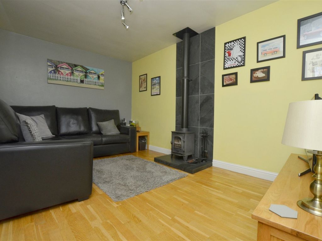 3 bed detached house for sale in Stoney Gate, High Green, Sheffield S35, £325,000