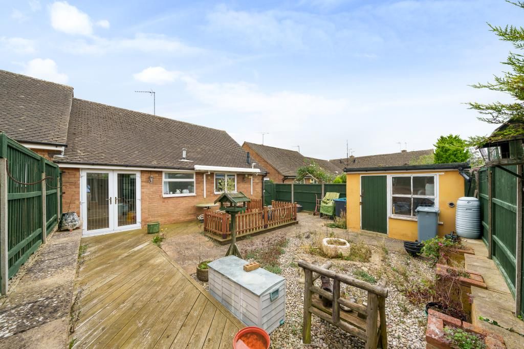 2 bed bungalow for sale in Chadlington, Oxfordshire OX7, £310,000