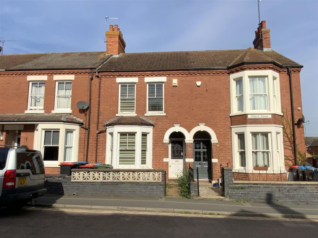 4 bed terraced house for sale in Church Street, Wolverton, Milton Keynes MK12, £275,000