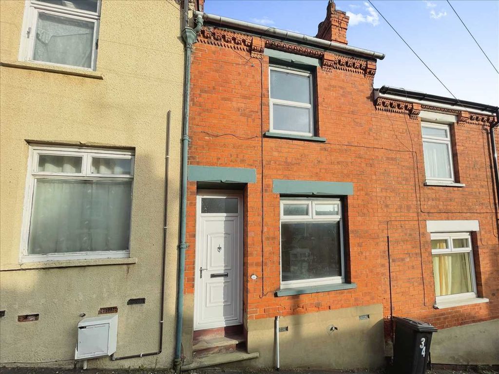 3 bed terraced house for sale in Bernard Street, Lincoln LN2, £150,000