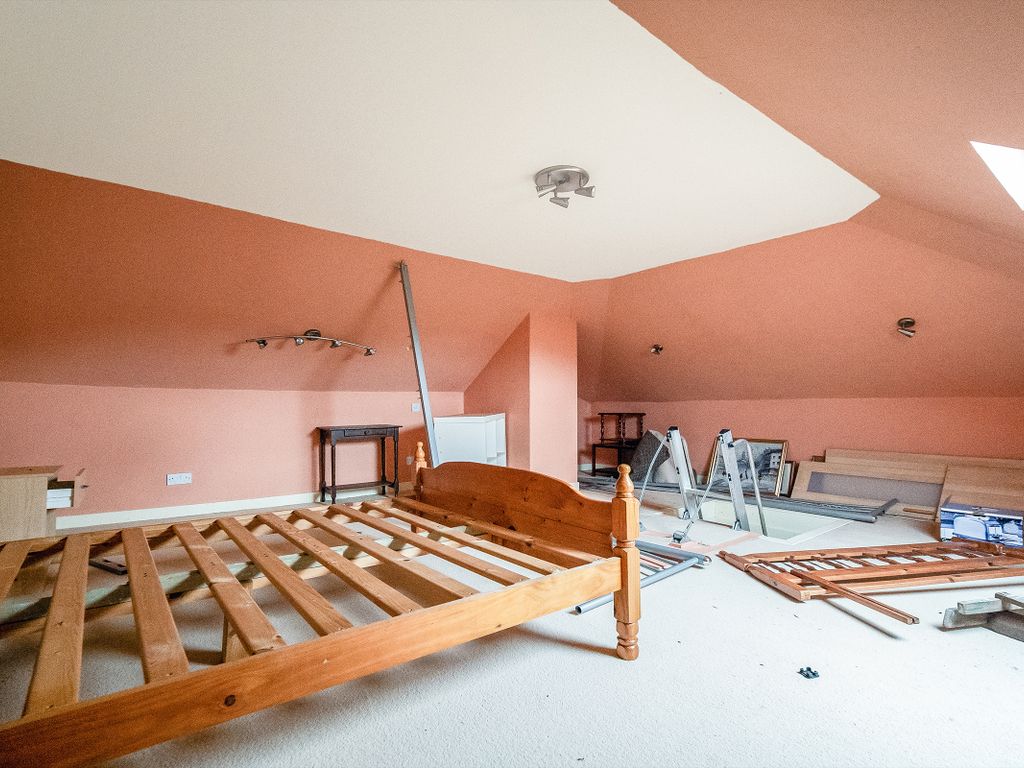 1 bed flat for sale in Jarvie Crescent, Kilsyth G65, £60,000