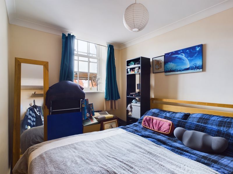 1 bed flat for sale in Commercial Road, Gloucester GL1, £140,000