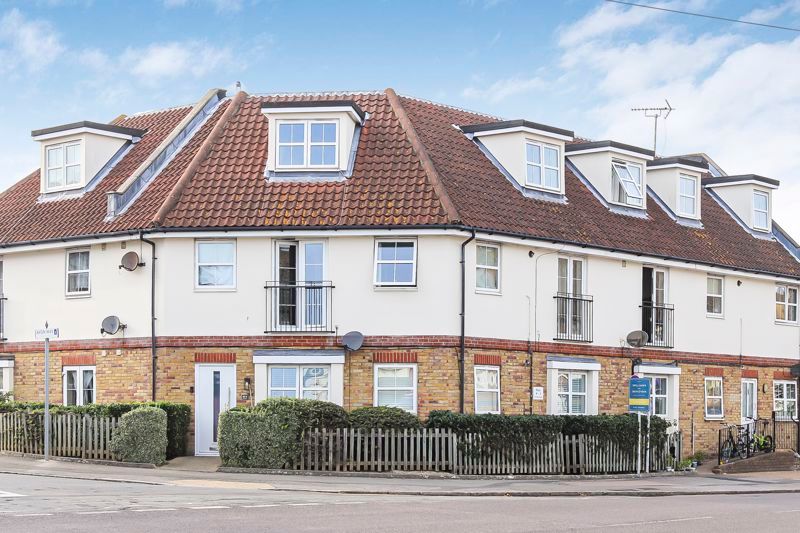2 bed flat for sale in Ness Road, Shoeburyness, Southend-On-Sea SS3, £190,000