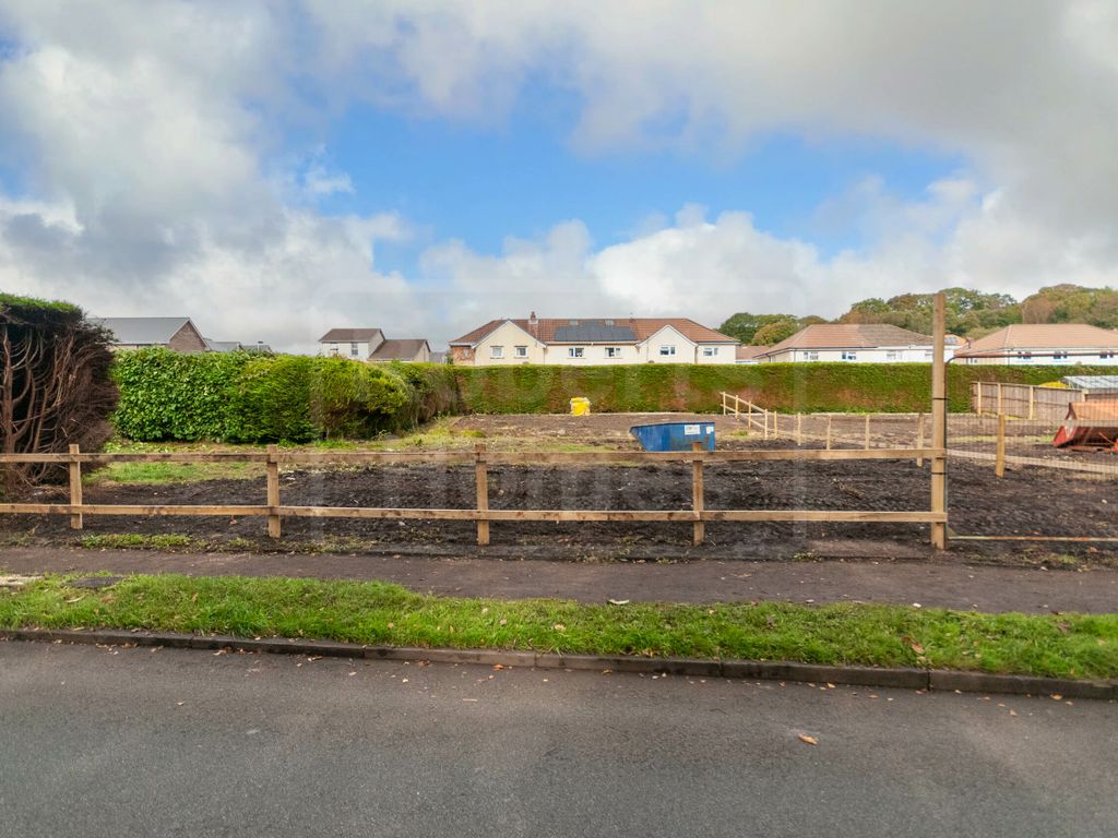 Land for sale in Gorof Road, Lower Cwmtwrch, Swansea SA9, £130,000