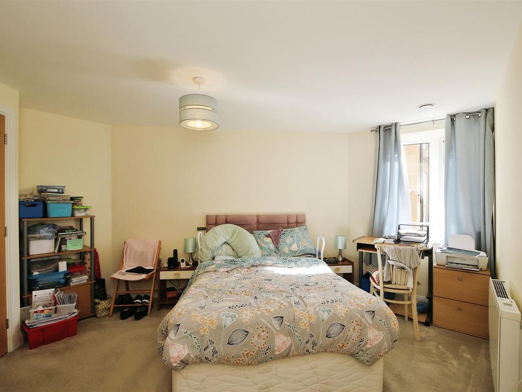 1 bed flat for sale in Kempley Close, Hampton Centre, Peterborough PE7, £175,000