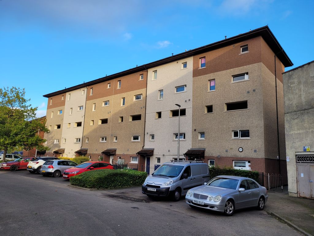 3 bed maisonette for sale in Speckled Wood Court, Dundee, Angus DD4, £39,500