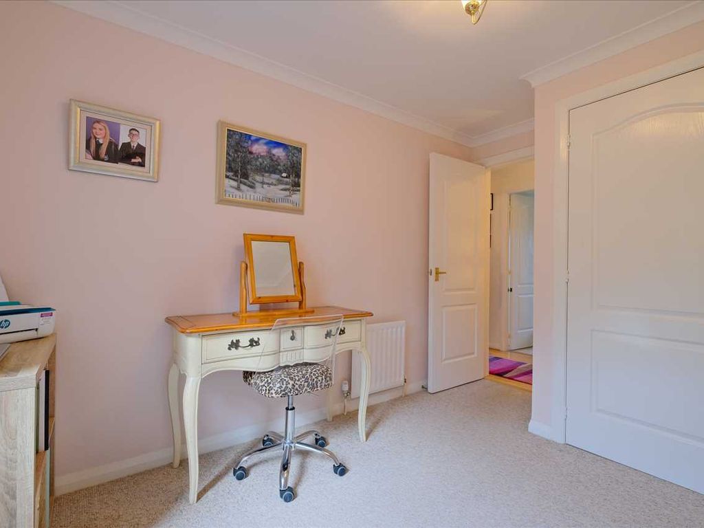 3 bed flat for sale in Hamilton Park South, Hamilton ML3, £199,995