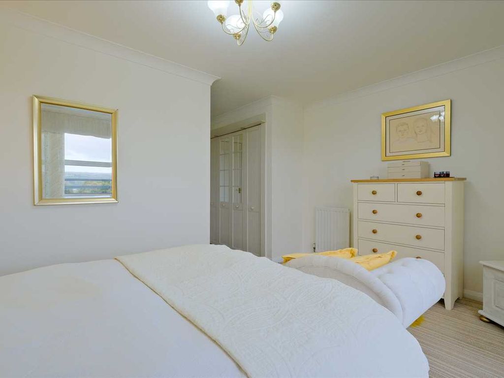 3 bed flat for sale in Hamilton Park South, Hamilton ML3, £199,995