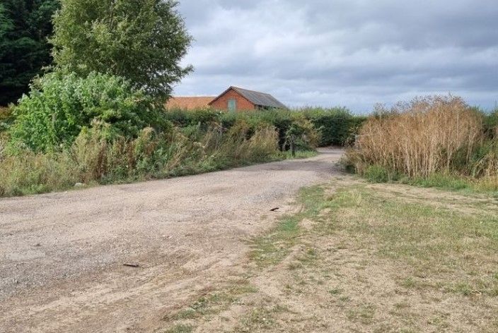 Land for sale in Wallingford Road, Wallingford OX10, £6,000