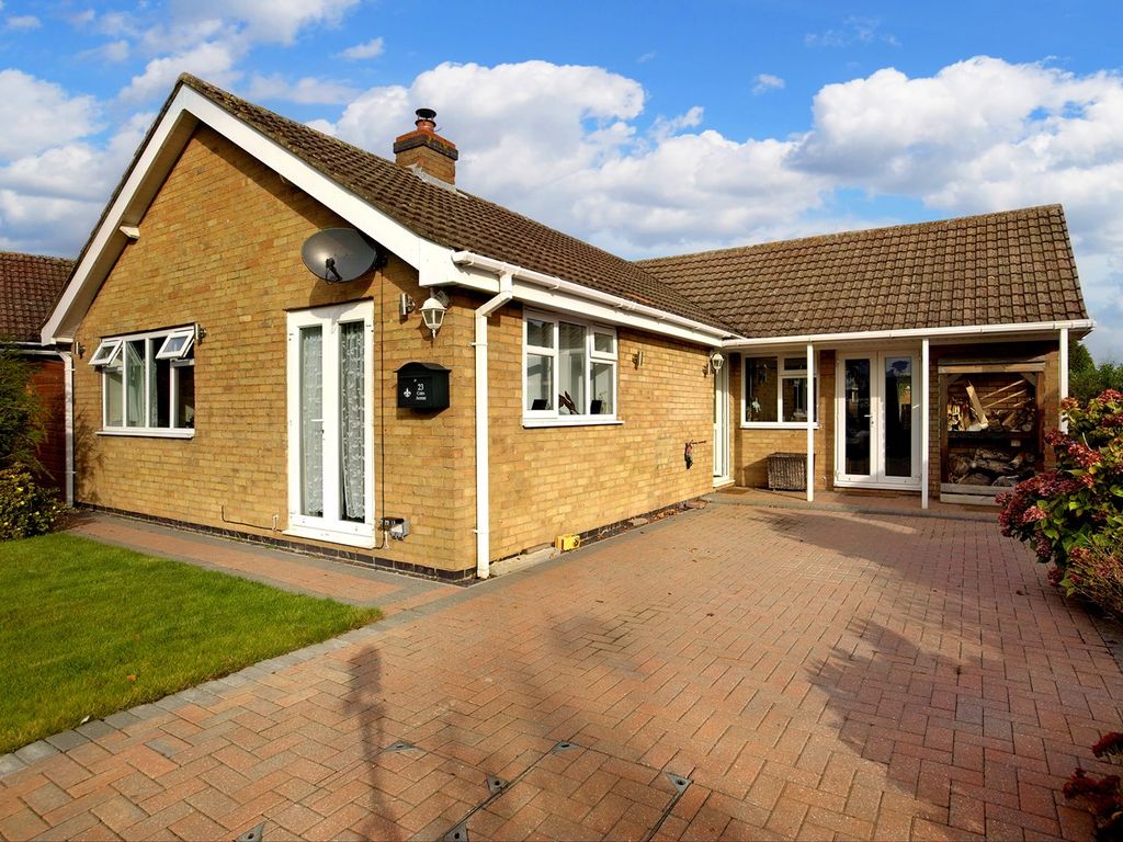 3 bed detached bungalow for sale in Coles Avenue, Alford LN13, £270,000