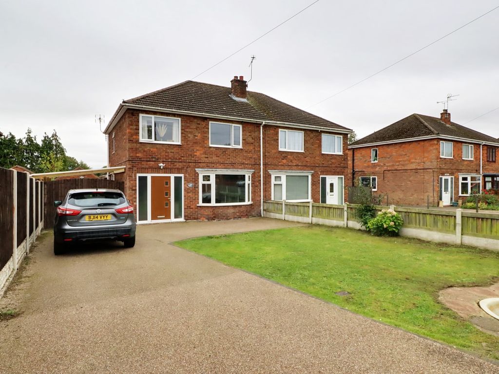 3 bed semi-detached house for sale in High Street, Belton DN9, £199,950