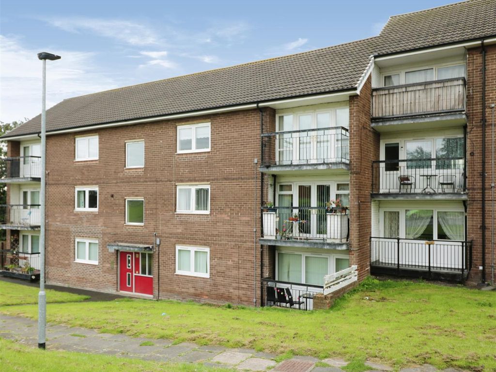 2 bed flat for sale in Roughwood Road, Kimberworth Park, Rotherham S61, £85,000