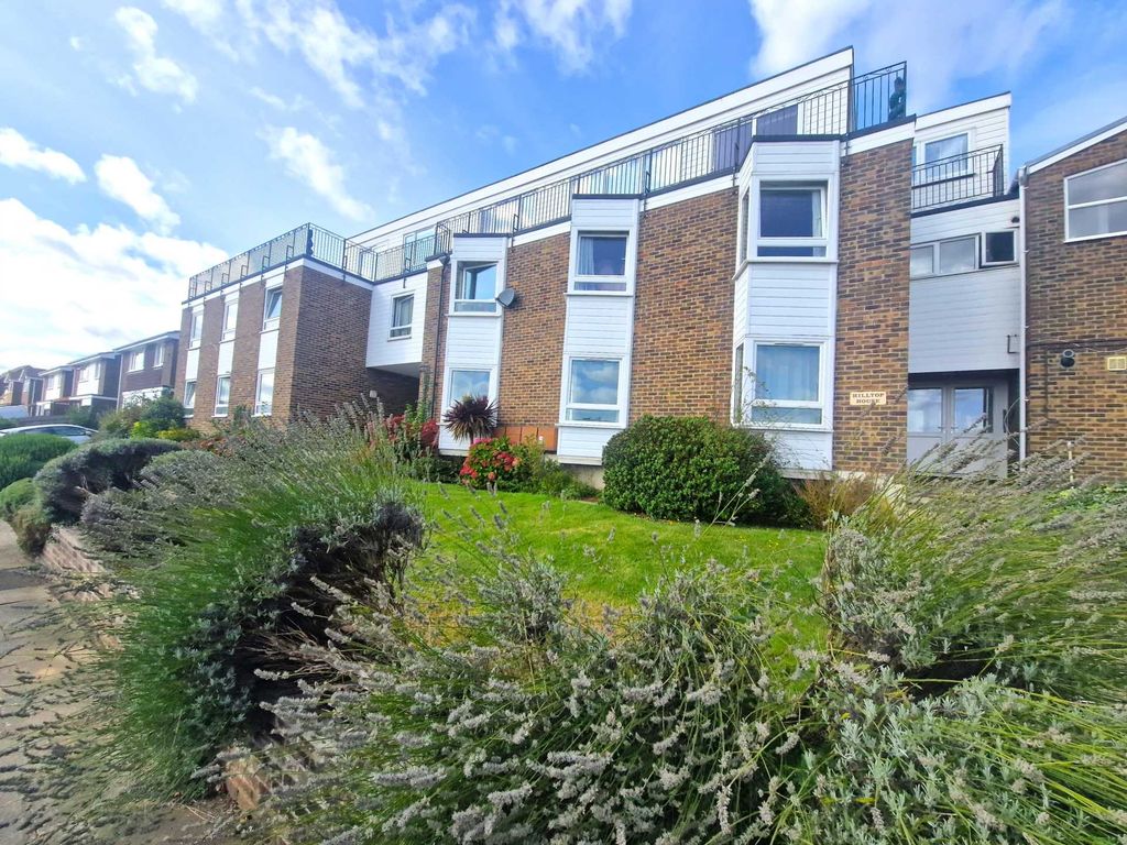 1 bed flat for sale in Hilltop House, Canterbury CT2, £165,000