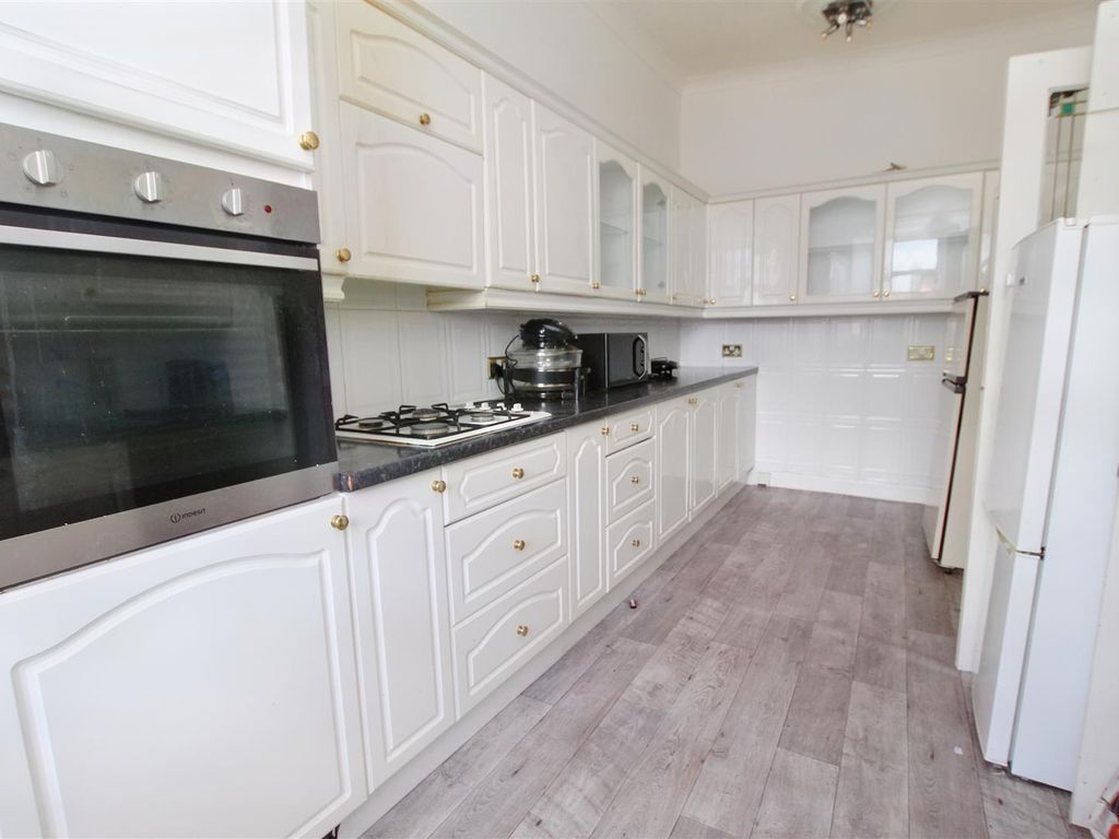 3 bed flat for sale in Pickering Works, Netherton Road, Wishaw ML2, £85,000
