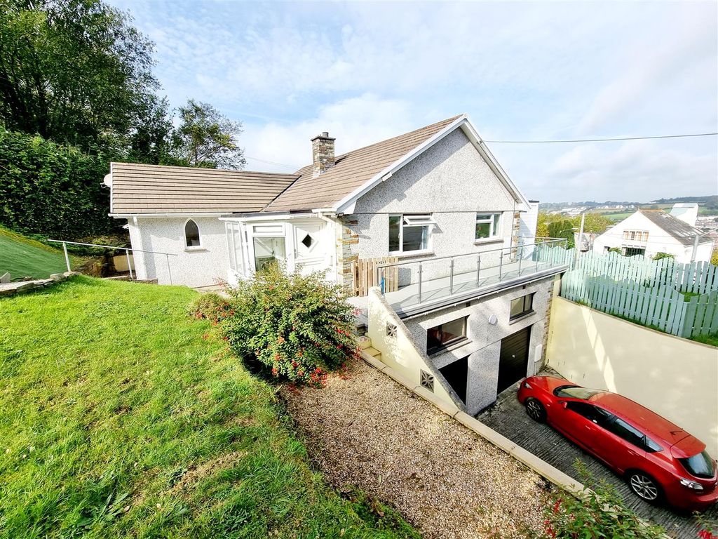 3 bed detached bungalow for sale in Tavistock Road, Launceston PL15, £315,000