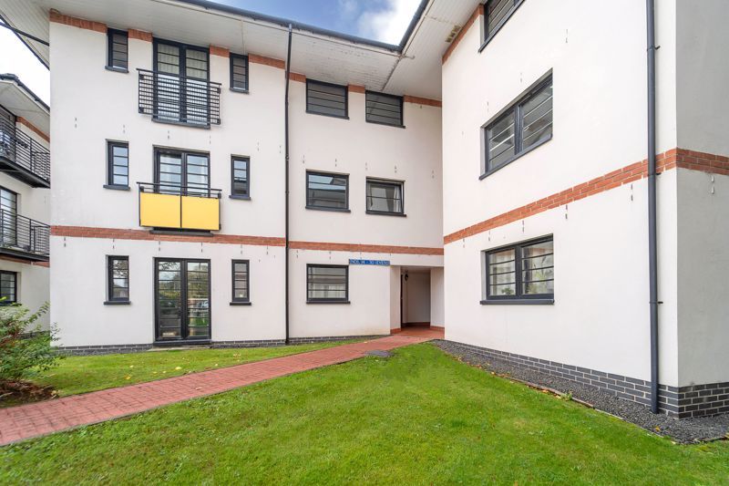 3 bed flat for sale in Whiteside Court, Bathgate EH48, £144,000