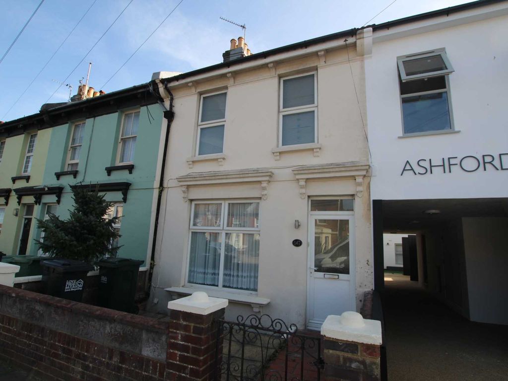 2 bed terraced house for sale in Ashford Road, Eastbourne BN21, £265,000