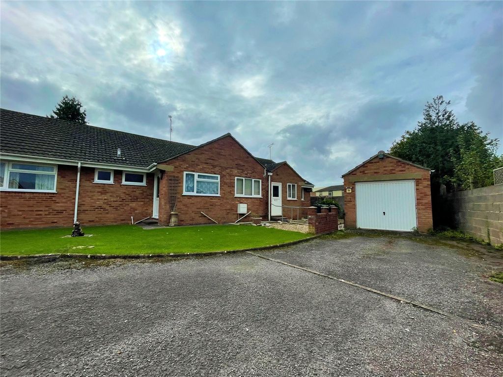 3 bed bungalow for sale in Trevisa Crescent, Berkeley, Gloucestershire GL13, £320,000
