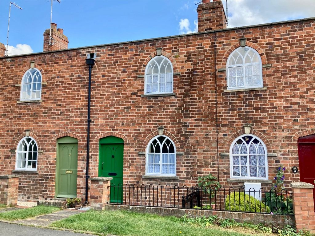 1 bed terraced house for sale in Rynal Street, Evesham WR11, £150,000