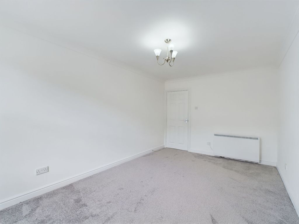 2 bed flat for sale in Bethcar Street, Ebbw Vale NP23, £85,000