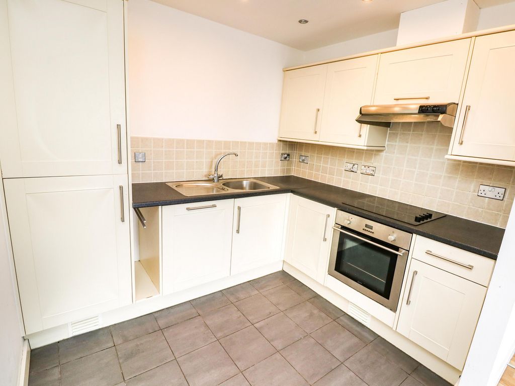 1 bed flat for sale in Bryant Road, Rugby CV23, £110,000