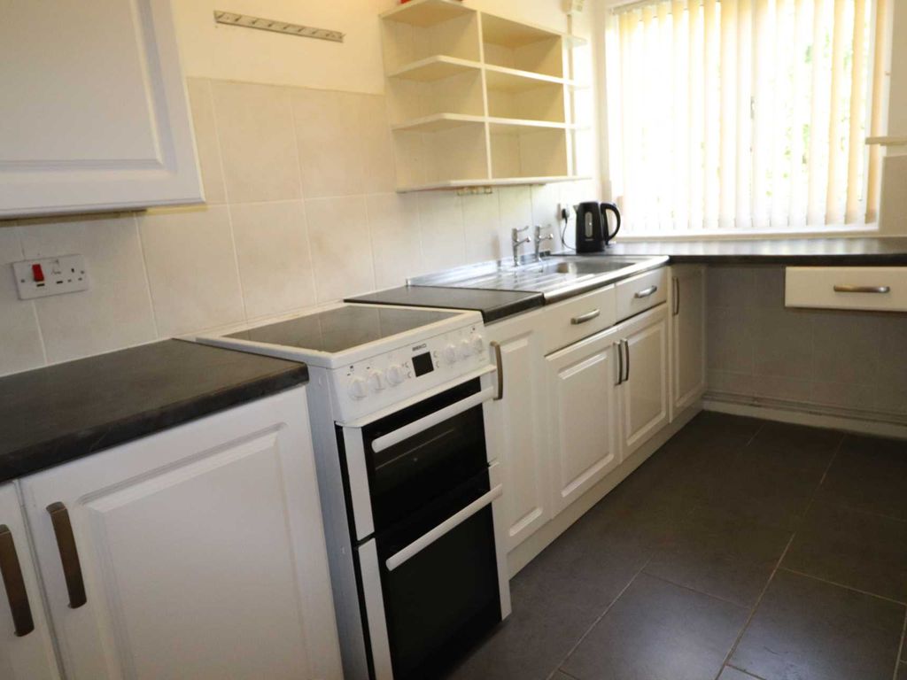 2 bed flat for sale in Llys Hen Ysgol, Aberystwyth SY23, £115,000