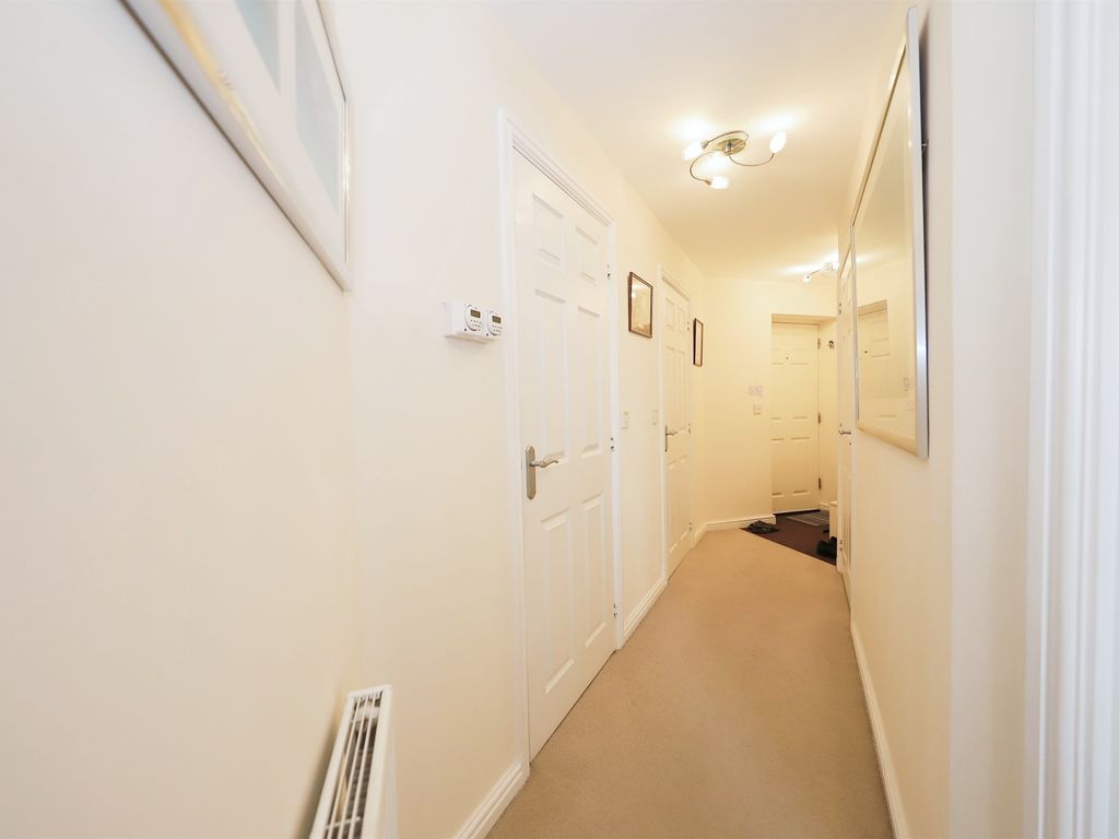 2 bed flat for sale in Tempest Street, Wolverhampton WV2, £130,000