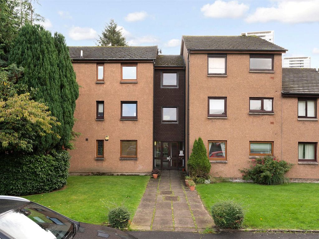 2 bed flat for sale in Fortingall Place, Kelvindale, Glasgow G12, £130,000
