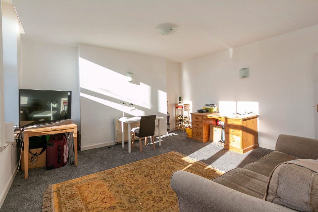1 bed flat for sale in Owls Road, Boscombe, Bournemouth BH5, £169,950